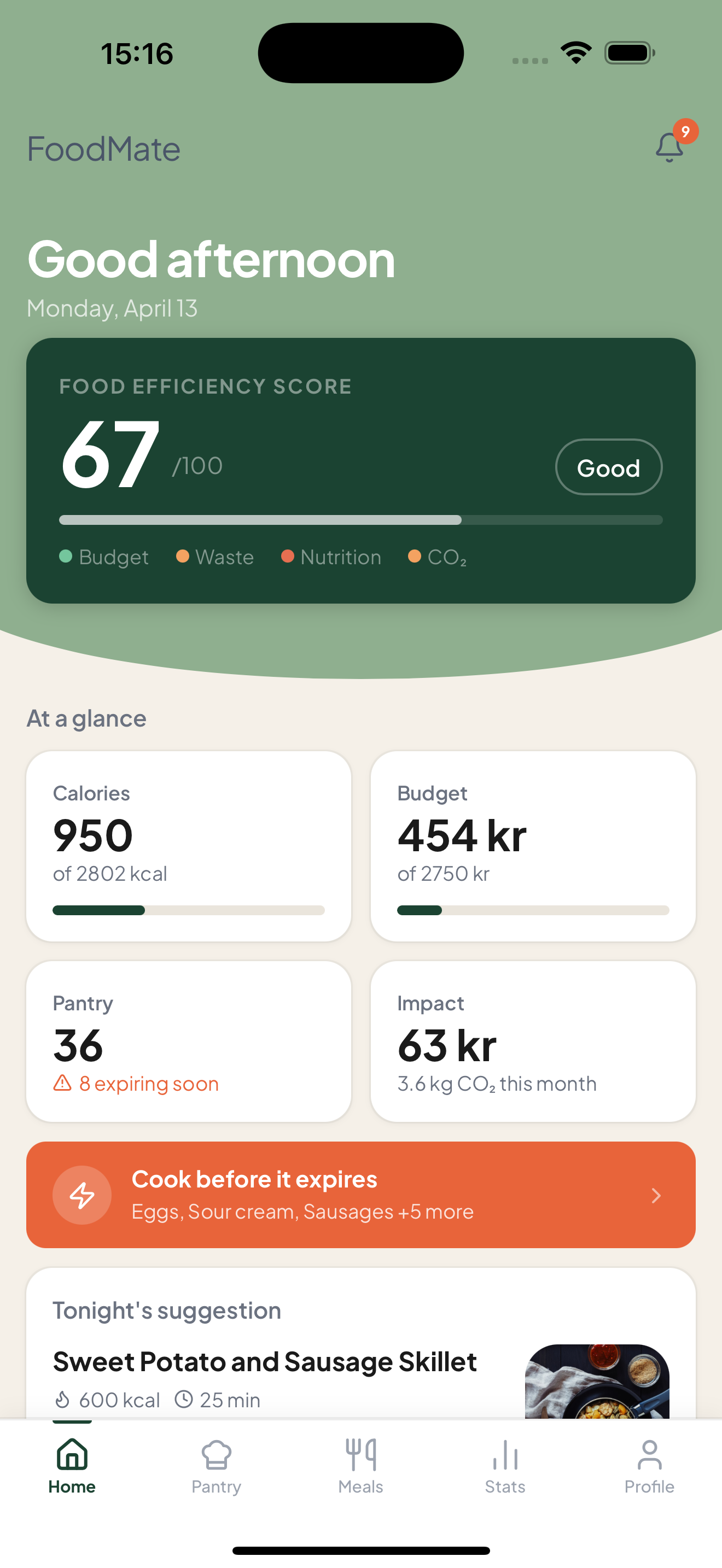 FoodMate home screen showing Food Efficiency Score and meal suggestion